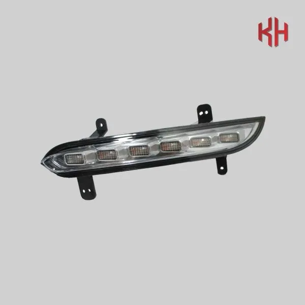 مه شکن سپر جلو راست لیفان 820 مه شکن سپر جلو راست لیفان 820