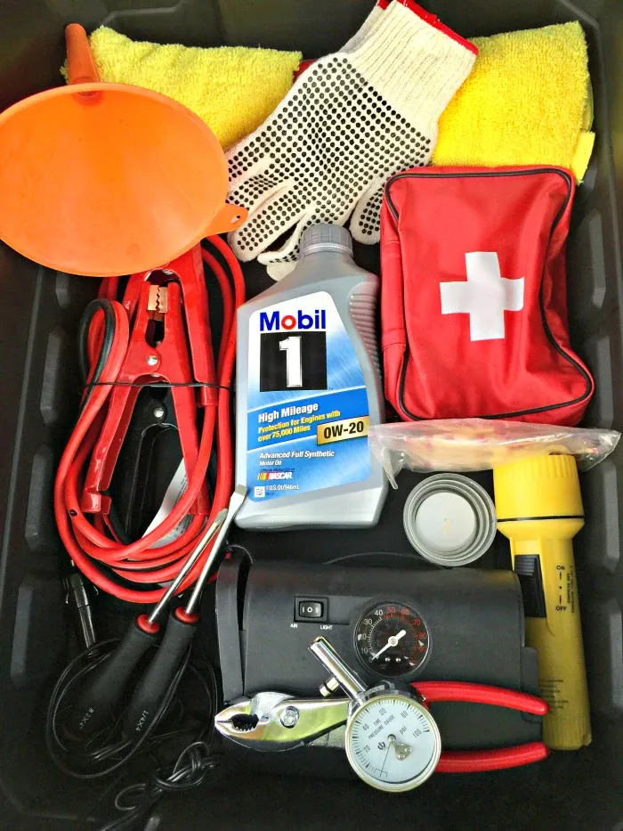 لیست لوازم یدکی و ابزار های مورد نیاز سفر با ماشین