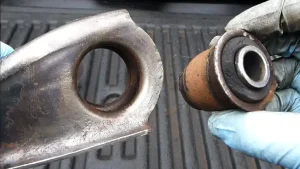 علائم خرابی بوش طبق و زمان تعویض آن